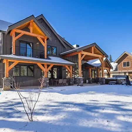 Suncadia 7 Bdrm Home With Hot Tub Overlooking Golf Course